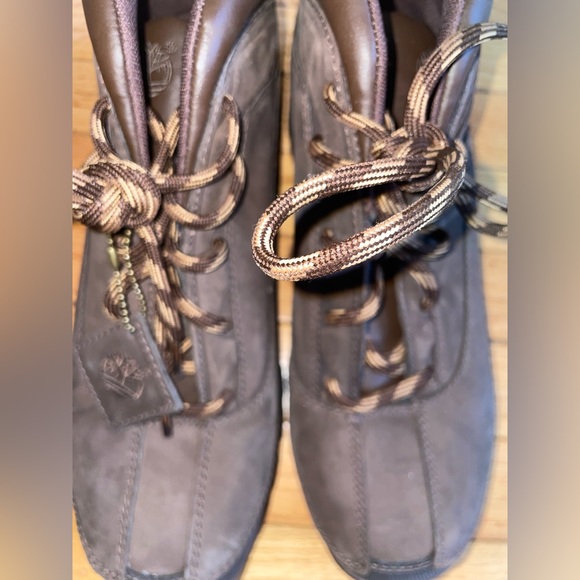 BRAND NEW Timberland Brown boots main image 5